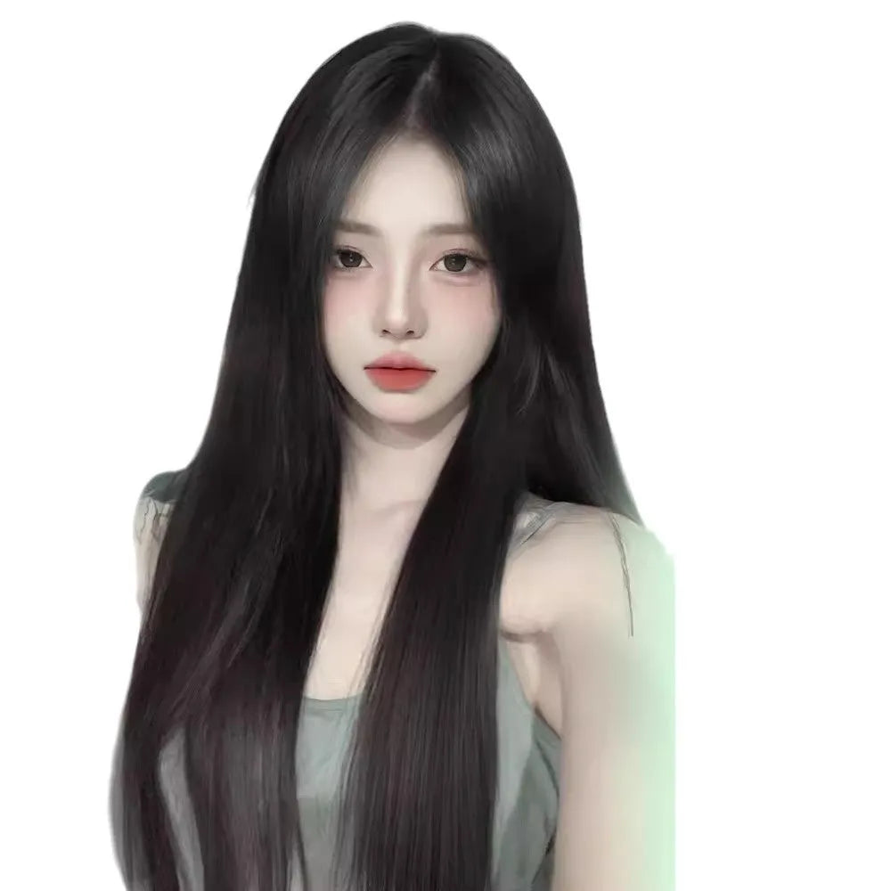 Female full-head forehead lace wig in brown black colour with fluffy texture