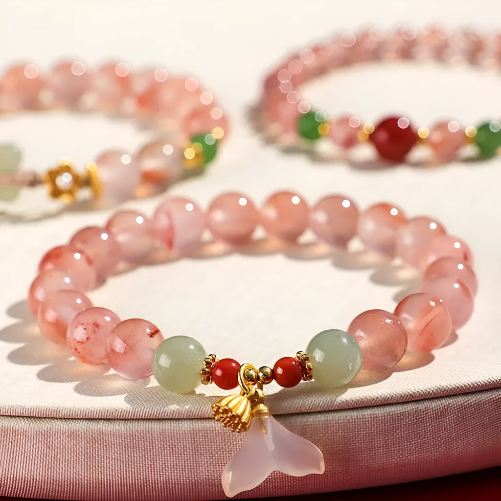 Women's handmade ice floating south red agate bracelet with white agate beads in fishtail pattern