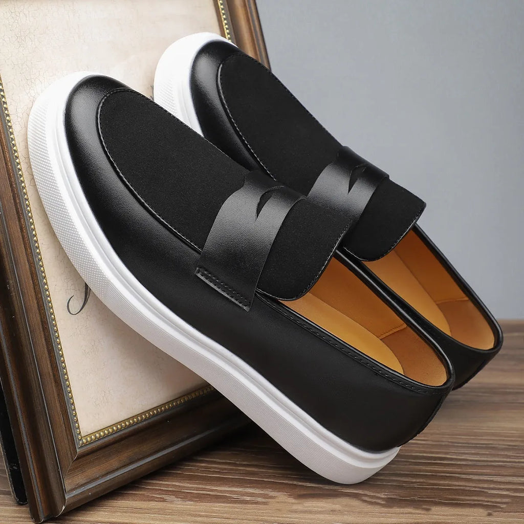Black men's slip-on casual shoes with tassel detail, round toe and rubber sole