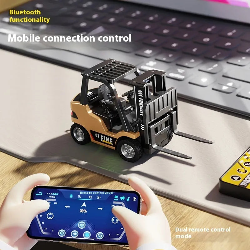 1:64 scale alloy Bluetooth remote control forklift toy with obstacle course accessories