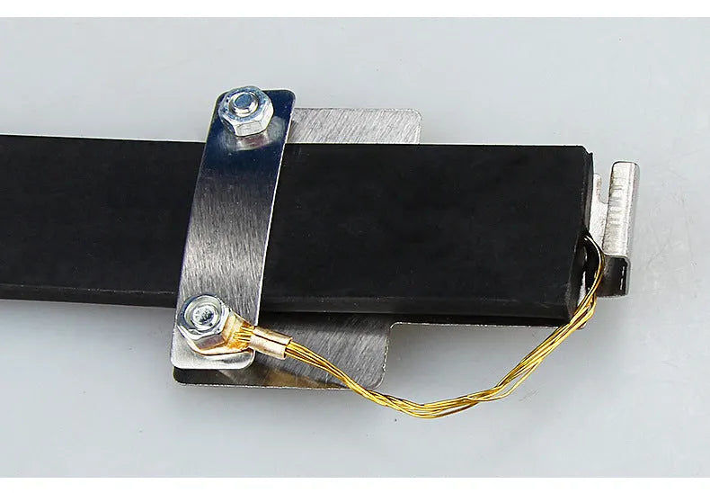 Black car electrostatic grounding chain with copper wire, 370mm long, for saloon cars and SUVs.