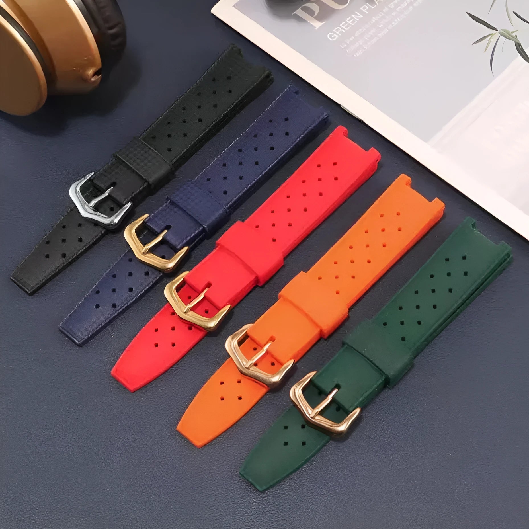 Rubber watch strap with golden buckle in black colour, size 20.10mm width