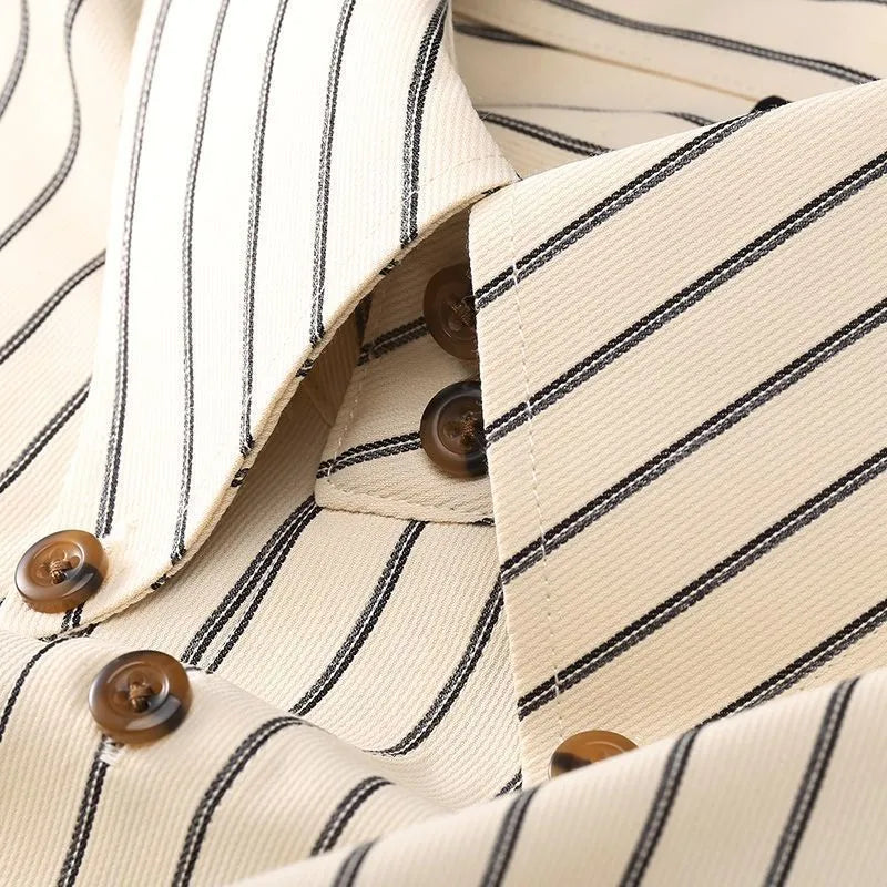 Coffee coloured striped men's long-sleeved shirt with slim fit and wool lining for spring and autumn wear