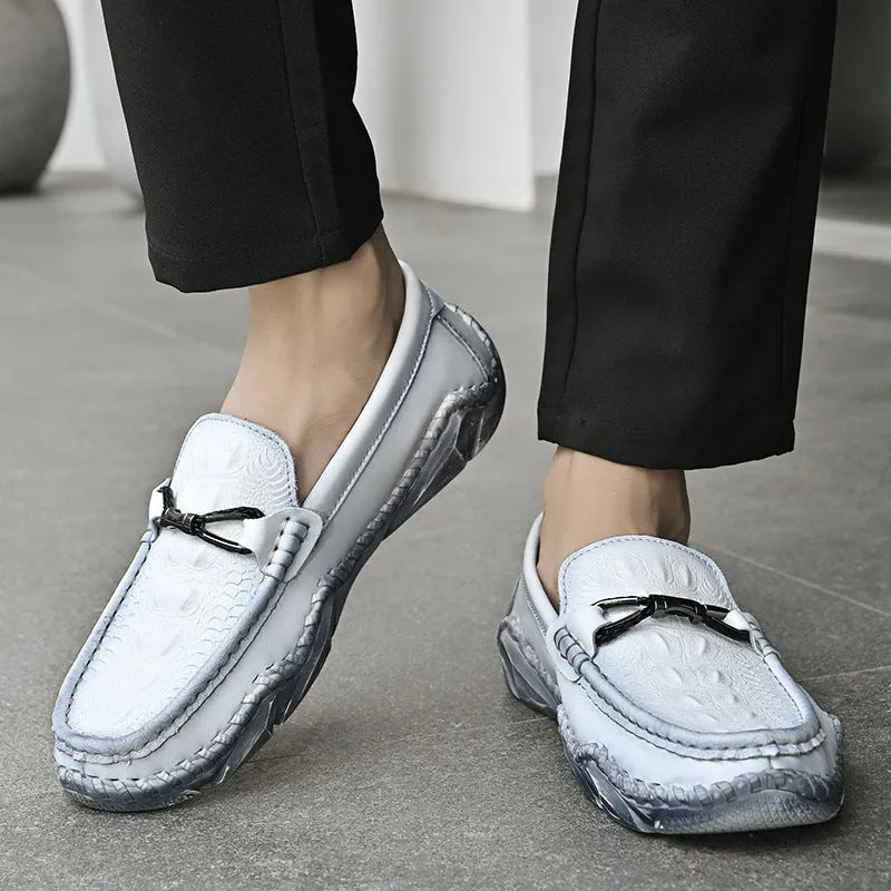 Men's driving beanie loafers in black cowhide with round toe and rubber sole