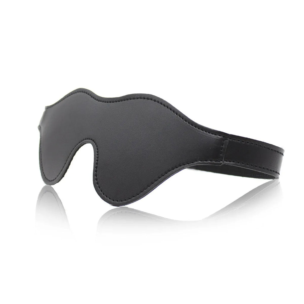 Three-dimensional leather eye mask with Velcro fastening in five colour options
