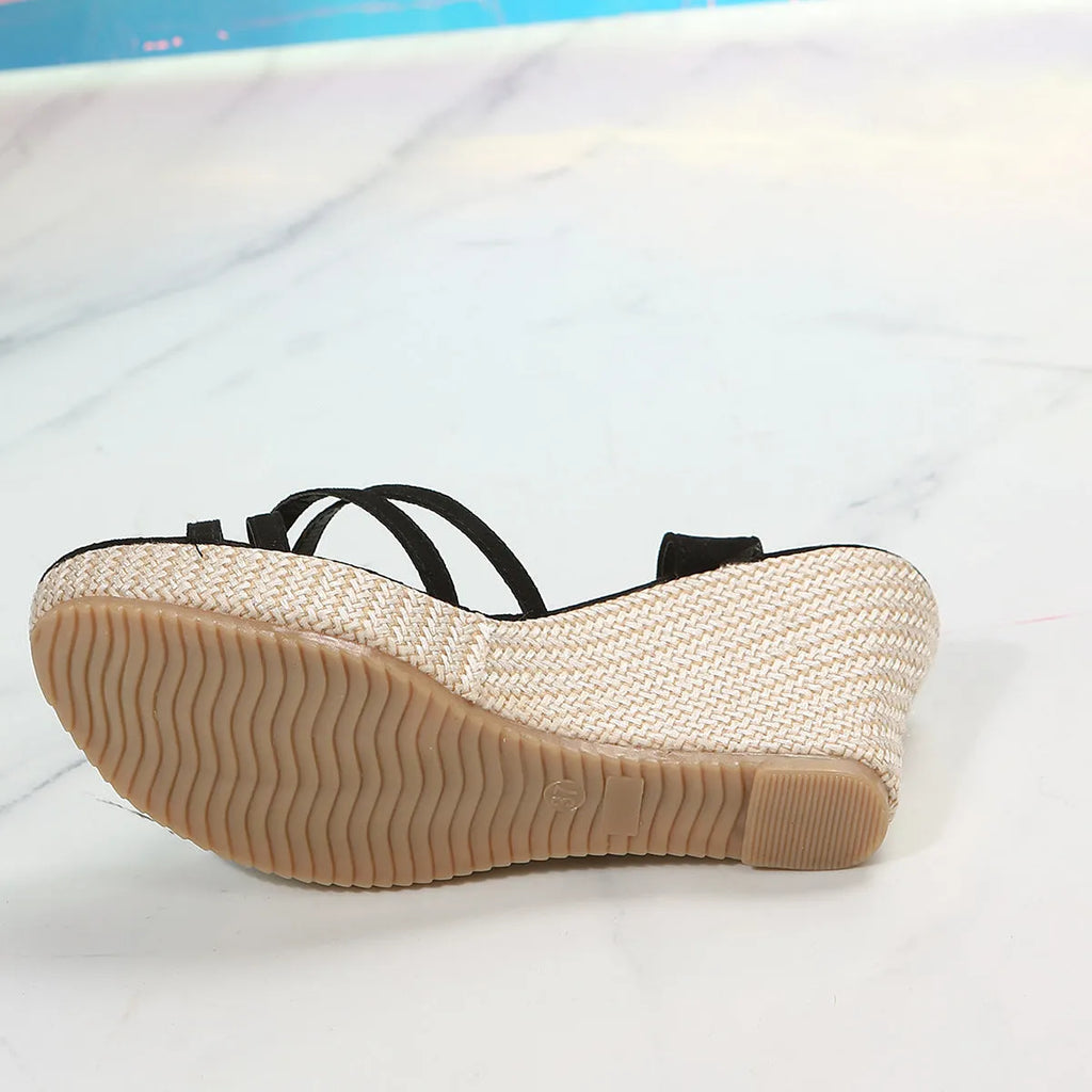 Women's wedge sandals with cloth upper and fish mouth toe design in black colour