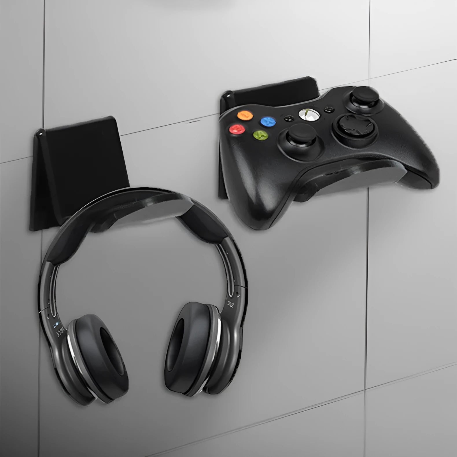 Universal game controller mounting bracket in black, white and transparent colours for Nintendo Switch, PS4 and PS5