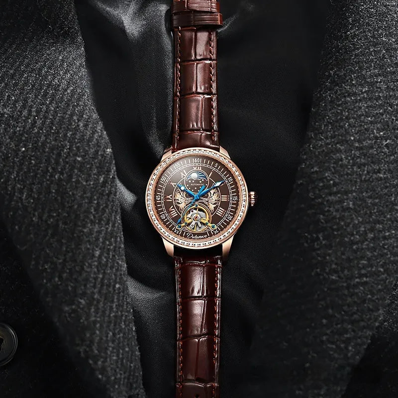 Men's mechanical waterproof watch with stainless steel strap and round dial in various colours.