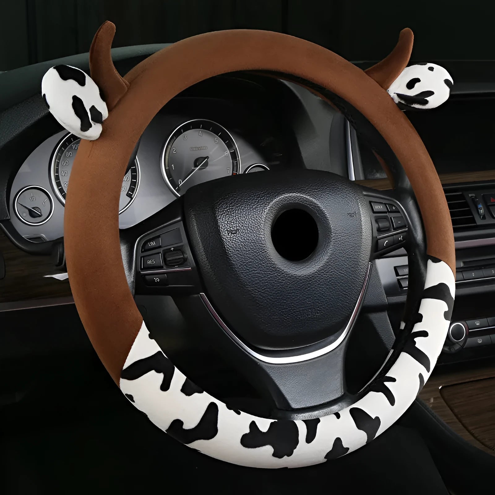 Short plush automotive steering wheel cover in black with protective handle, 38cm diameter