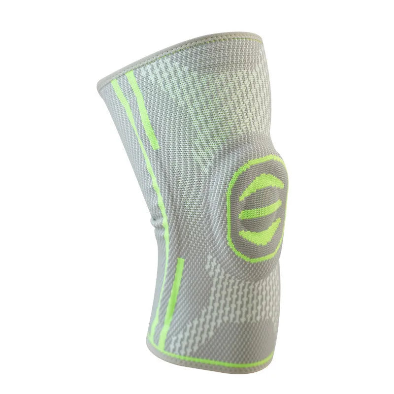 A green cotton knee pad for mountaineering and sports protection, shown in size M.