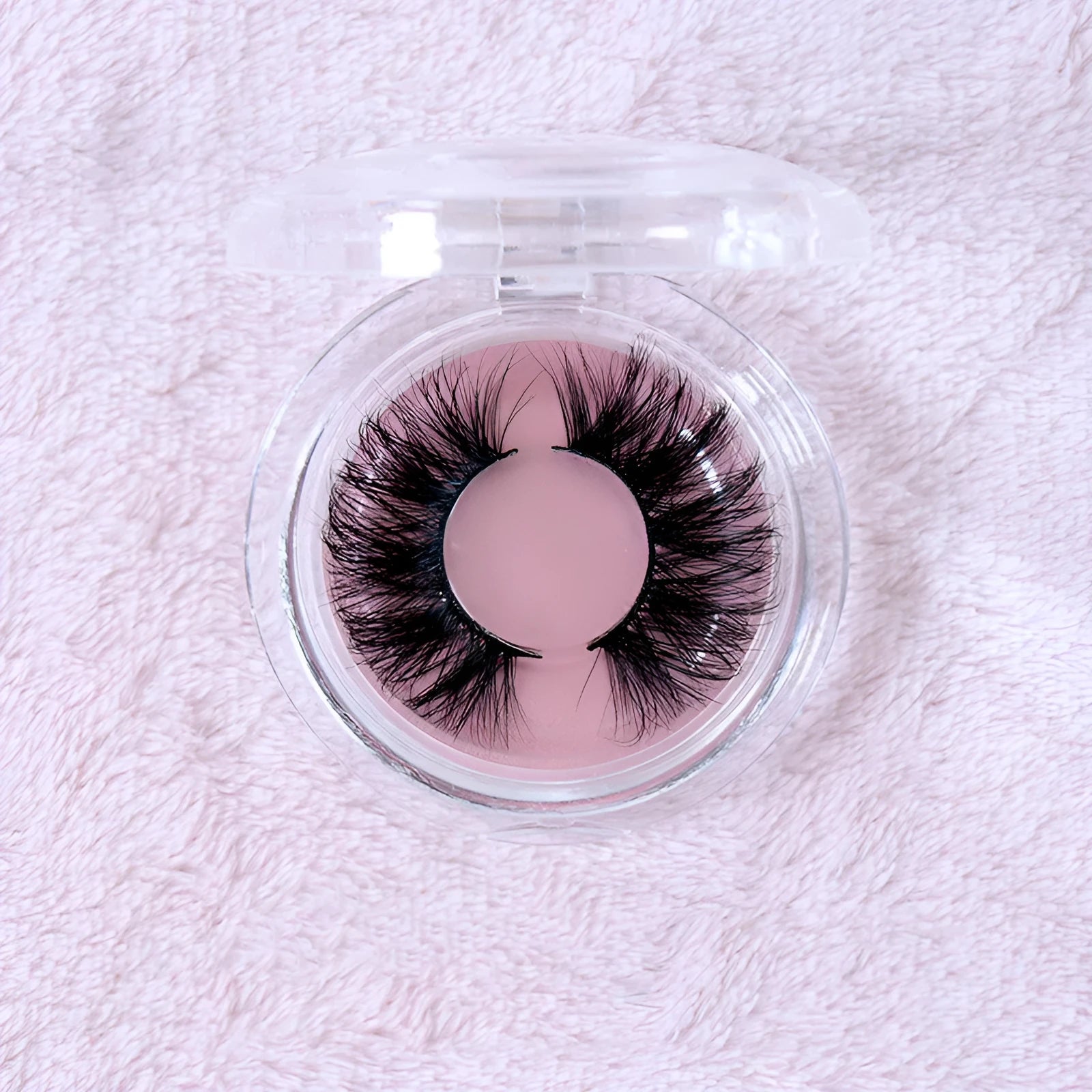 25MM3D mink false eyelashes in 25mm length on a white background showing soft 3D volume