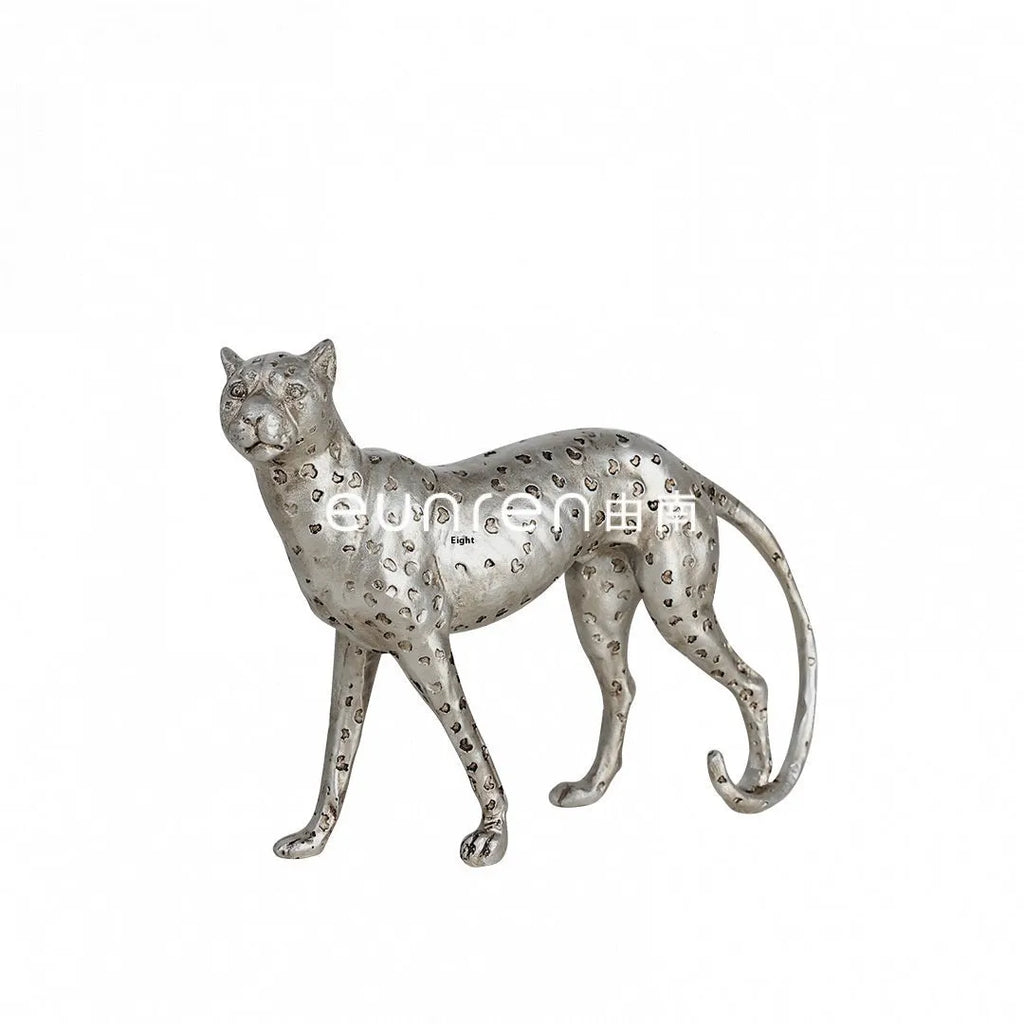 Leopard resin craft ornament in modern simplicity style on display surface
