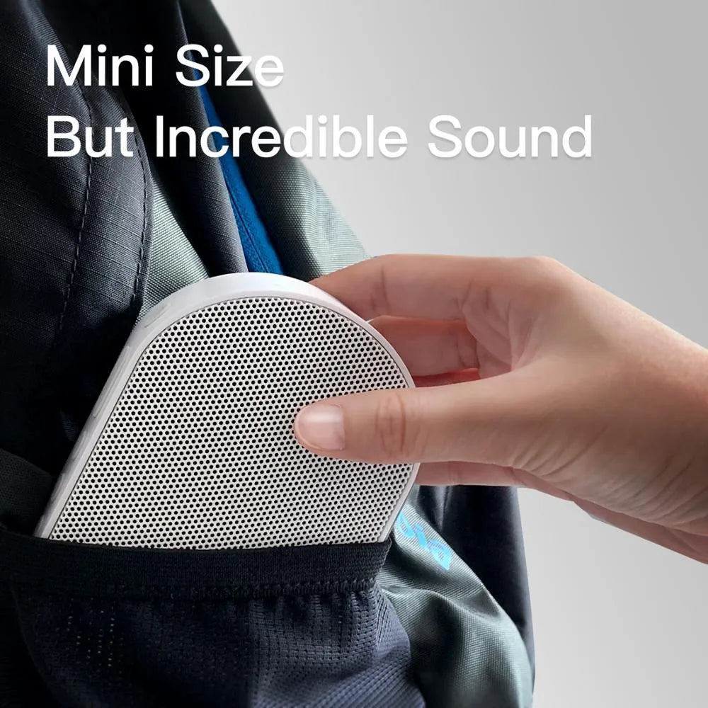 Smart WiFi speaker in white with 2.0 channel stereo and built-in battery