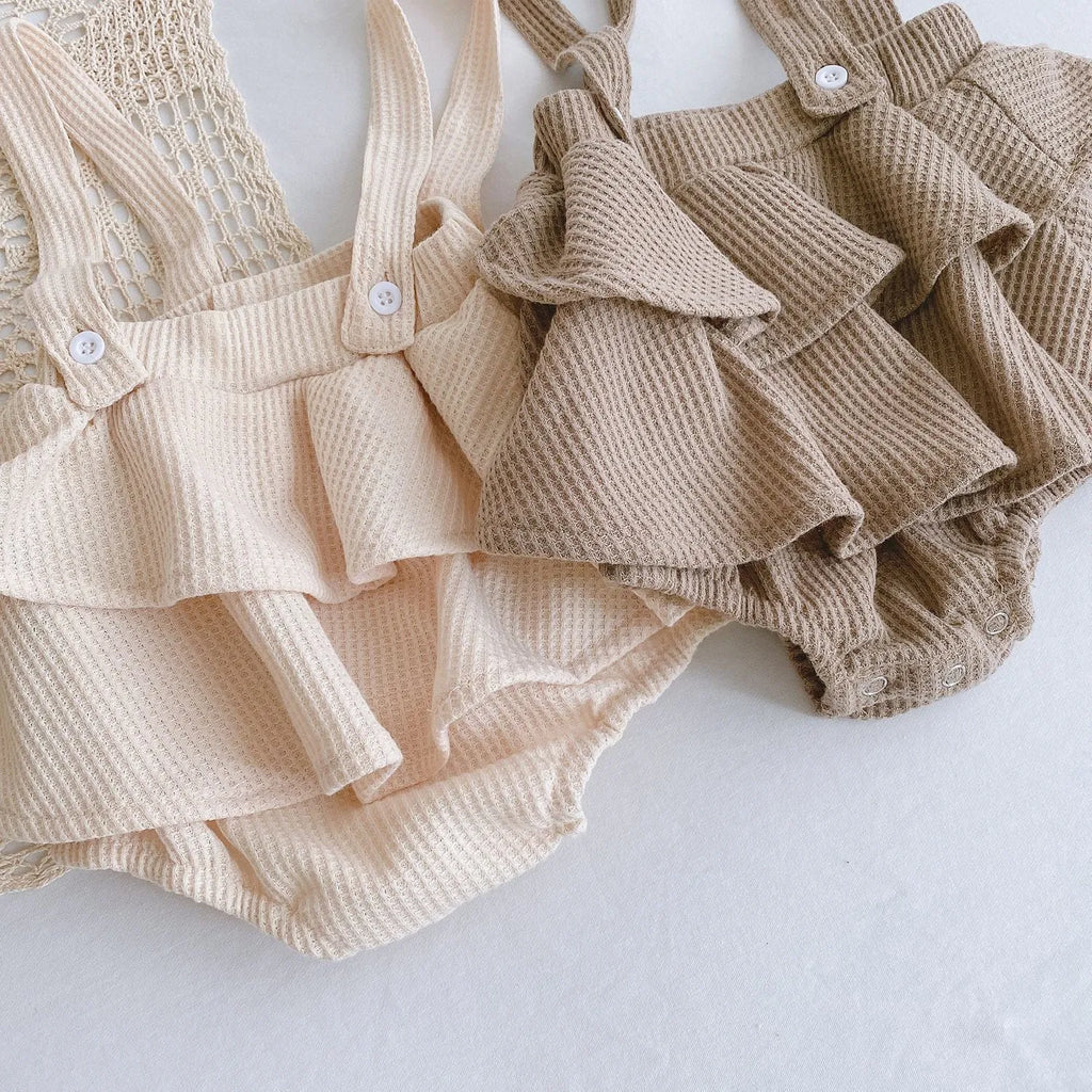 Cotton baby romper with triangle climb design and pleated lotus leaf style for 0-2 year olds