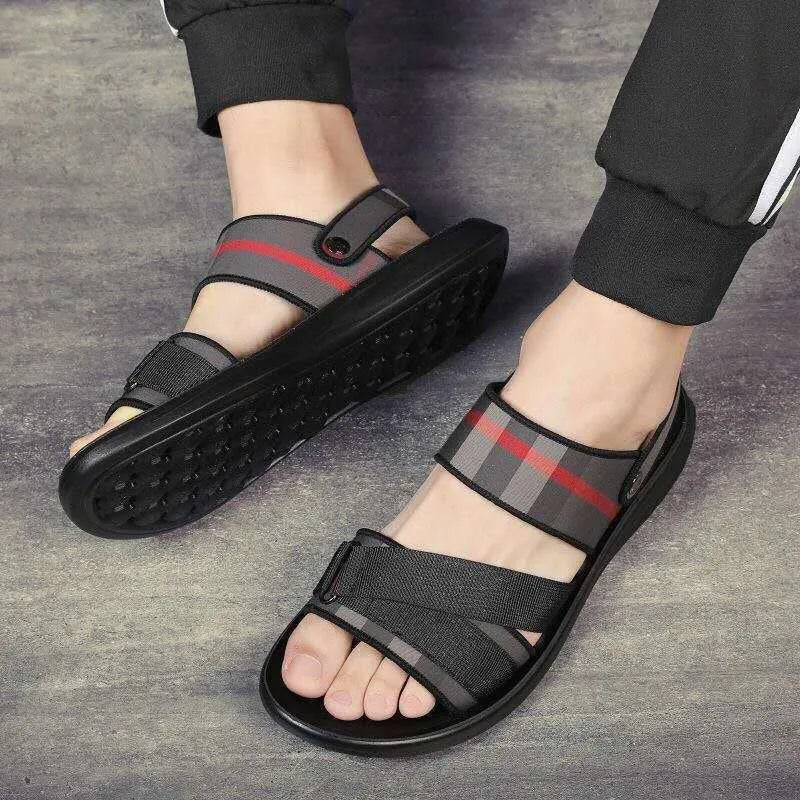 Youth leisure sports sandals with Lycra upper on a polyurethane sole, showing size options.