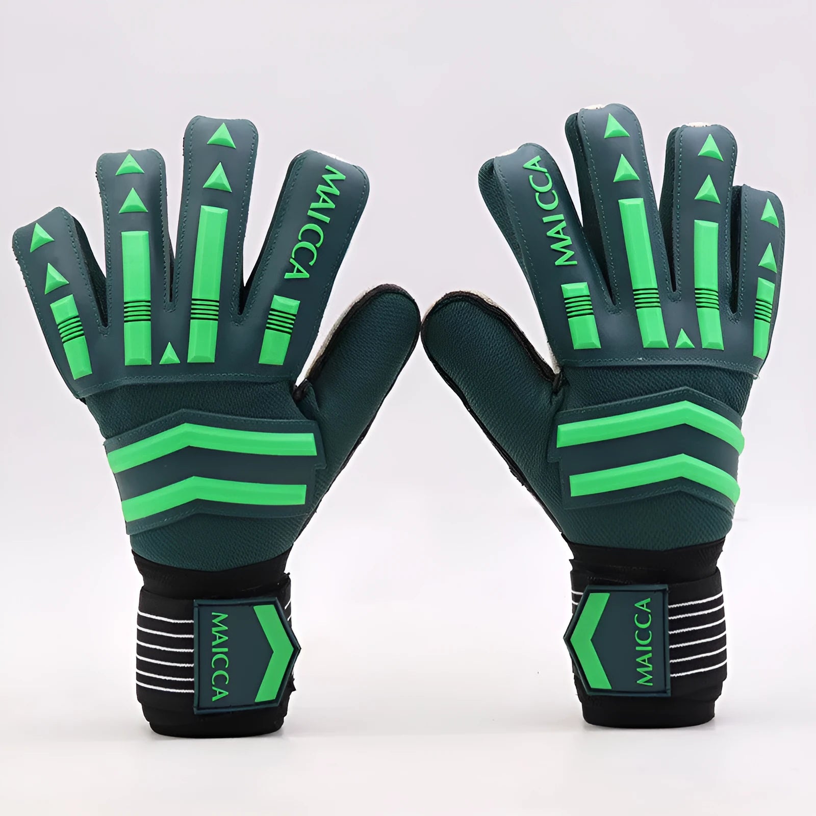 Green latex goalkeeper gloves for football training, sizes 7 to 10, neutral unisex design