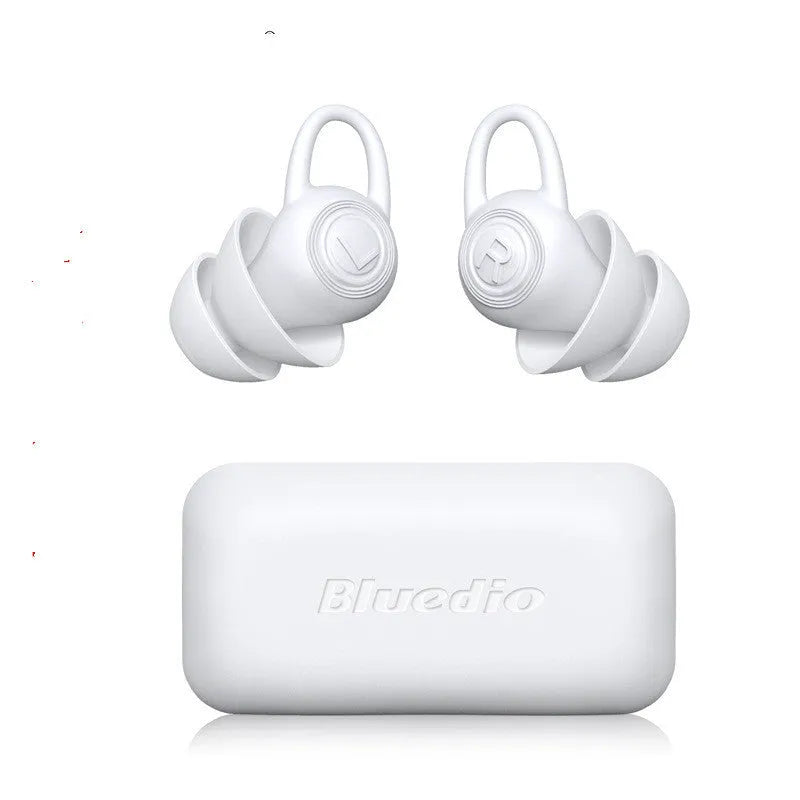 White silicone ear plugs for noise reduction with all-size design