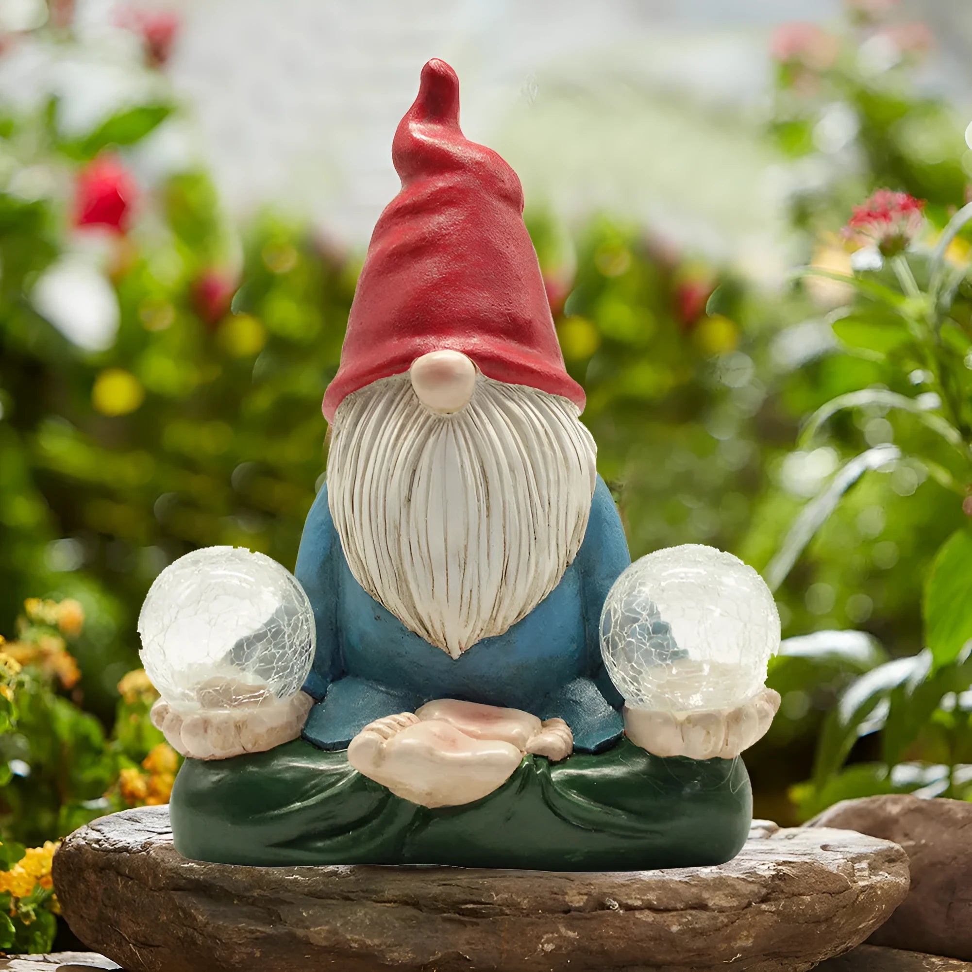 Solar LED resin dwarf garden statue with faceless old man design, 27cm tall outdoor ornament
