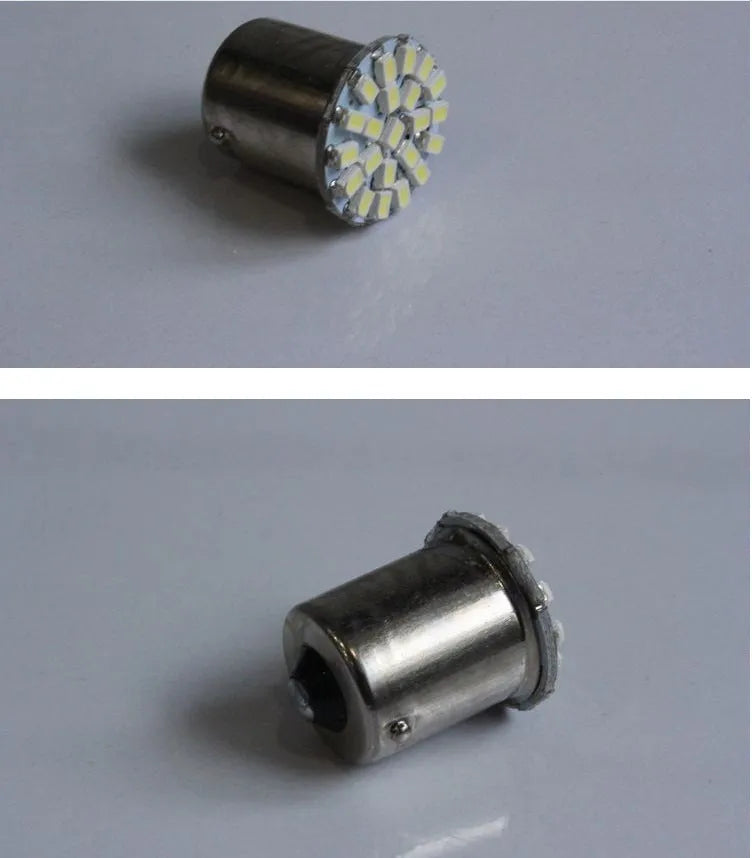 22-LED automotive brake light and turn signal unit with white LEDs and standard bayonet fitting