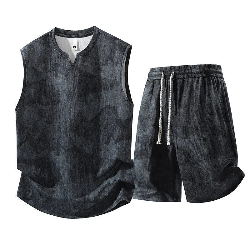 Sleeveless vest and shorts two-piece suit for larger sizes in quick-drying fabric