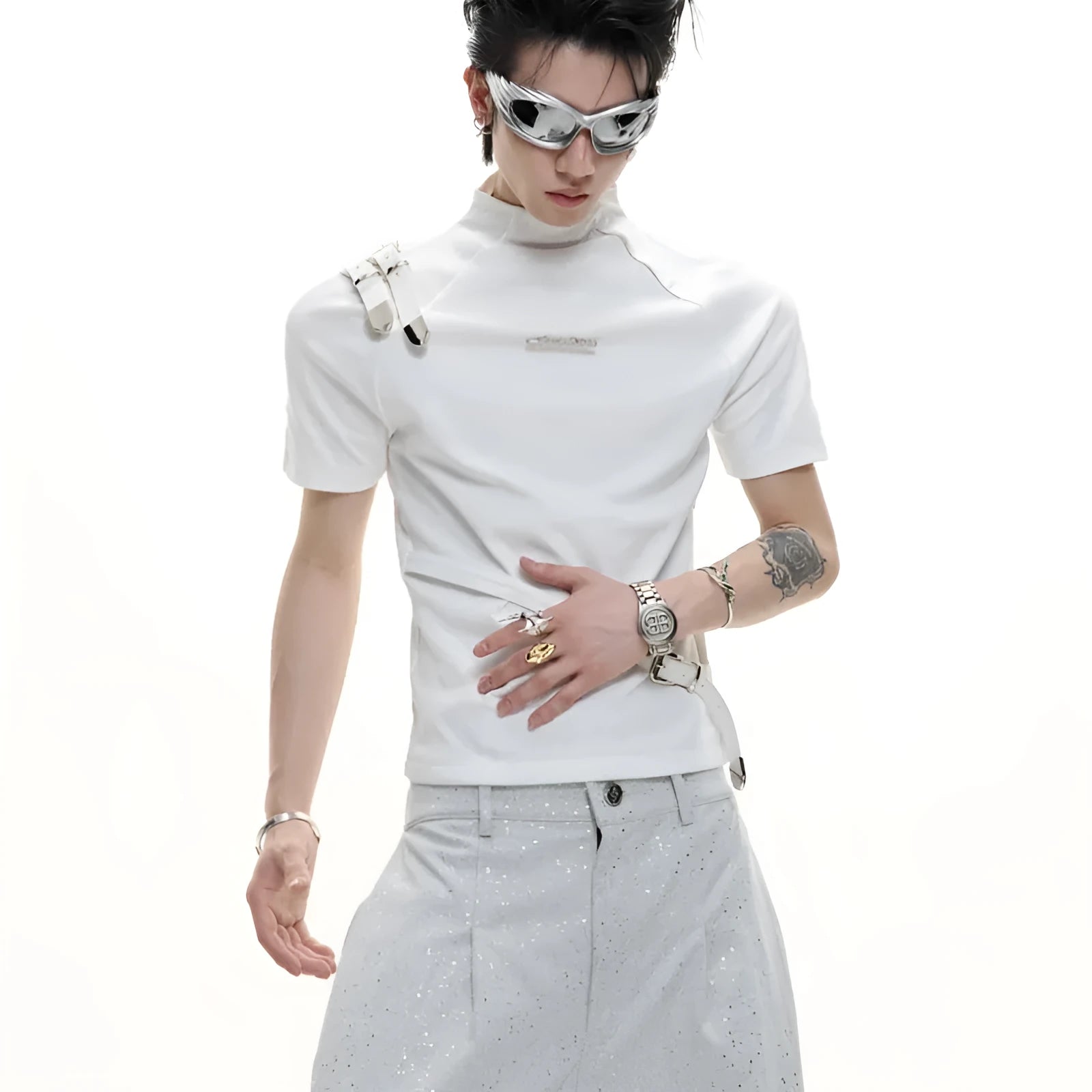 Cotton men's slim fit T-shirt with metal belt design on stand-up collar in white and black colours