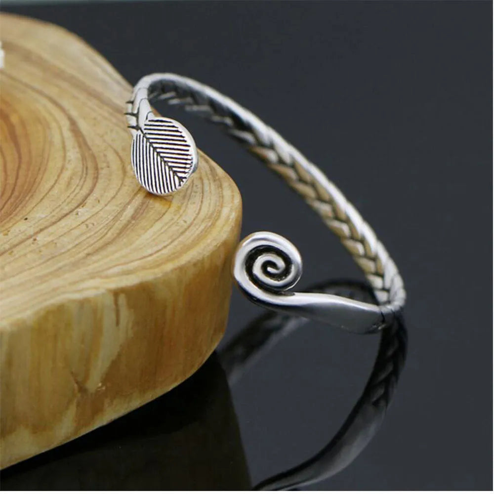 Women's silver electroplated Chinese retro fish design opening adjustable bracelet