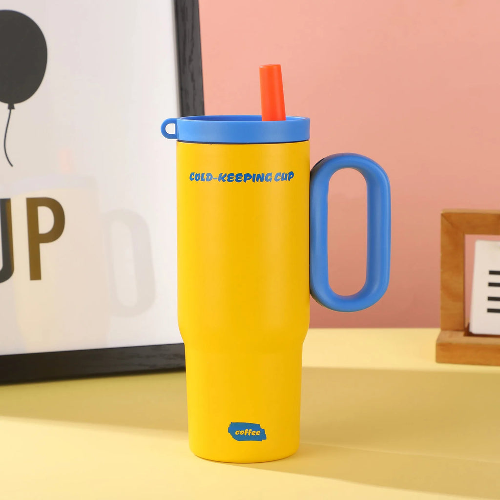 Large 700ml straw cup with a carry handle in assorted colours.