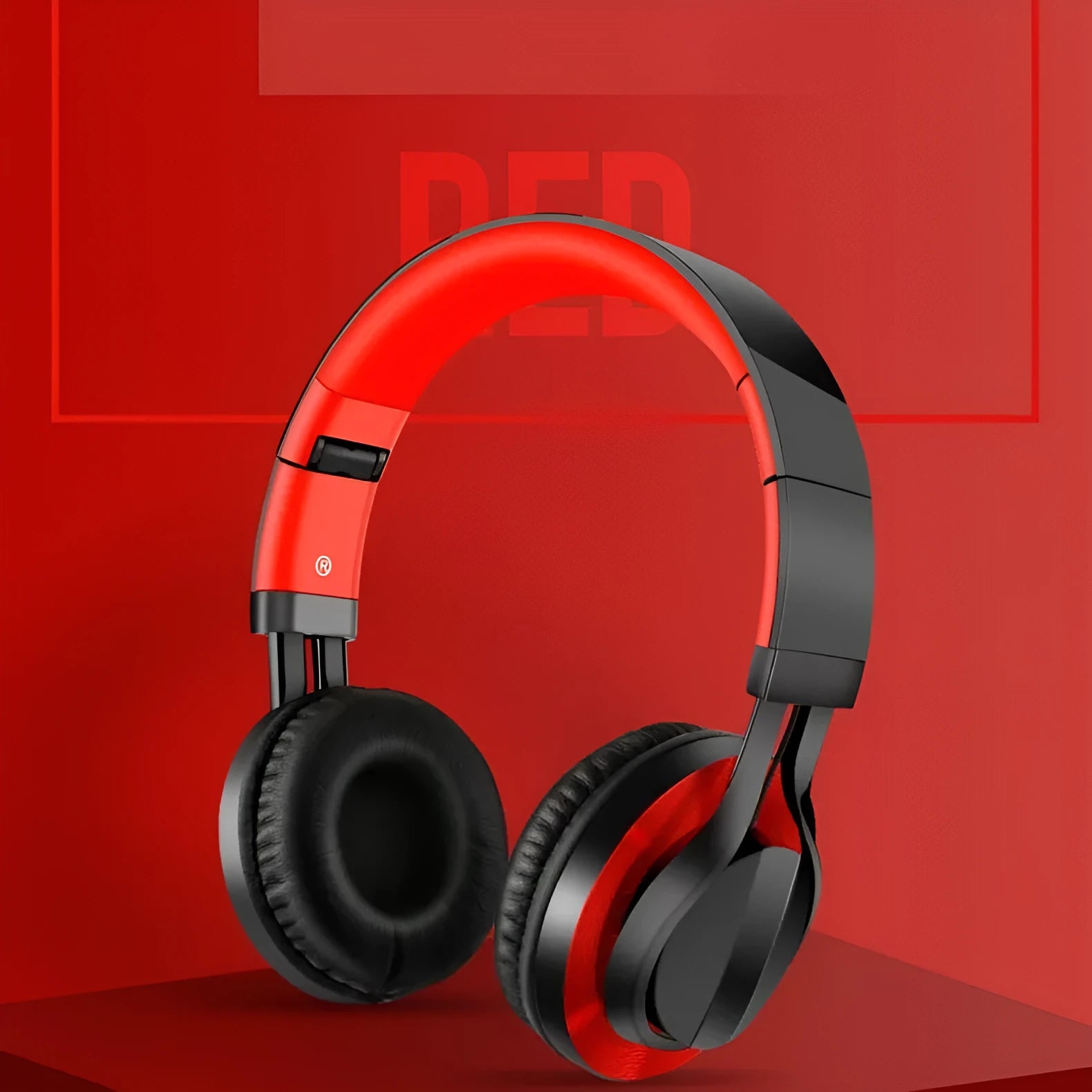 Wired head-mounted karaoke headphones with microphone and 3.5mm plug