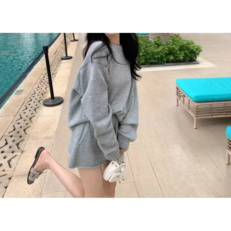 Women's loose-fitting knitted long sleeve sweater and wide leg shorts two-piece set in oatmeal colour