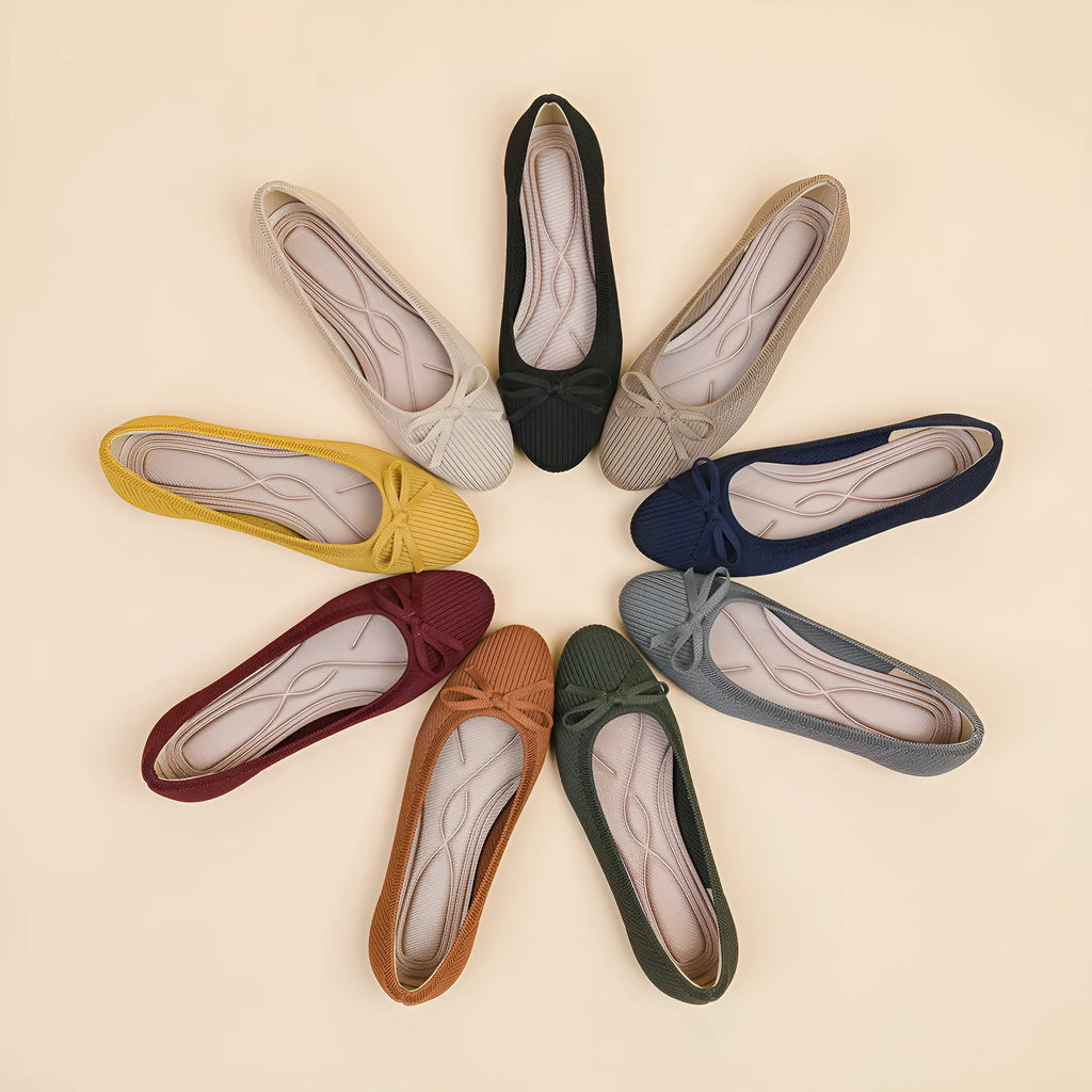 Women's round toe flat pumps in butterfly print with shallow mouth slip-on design