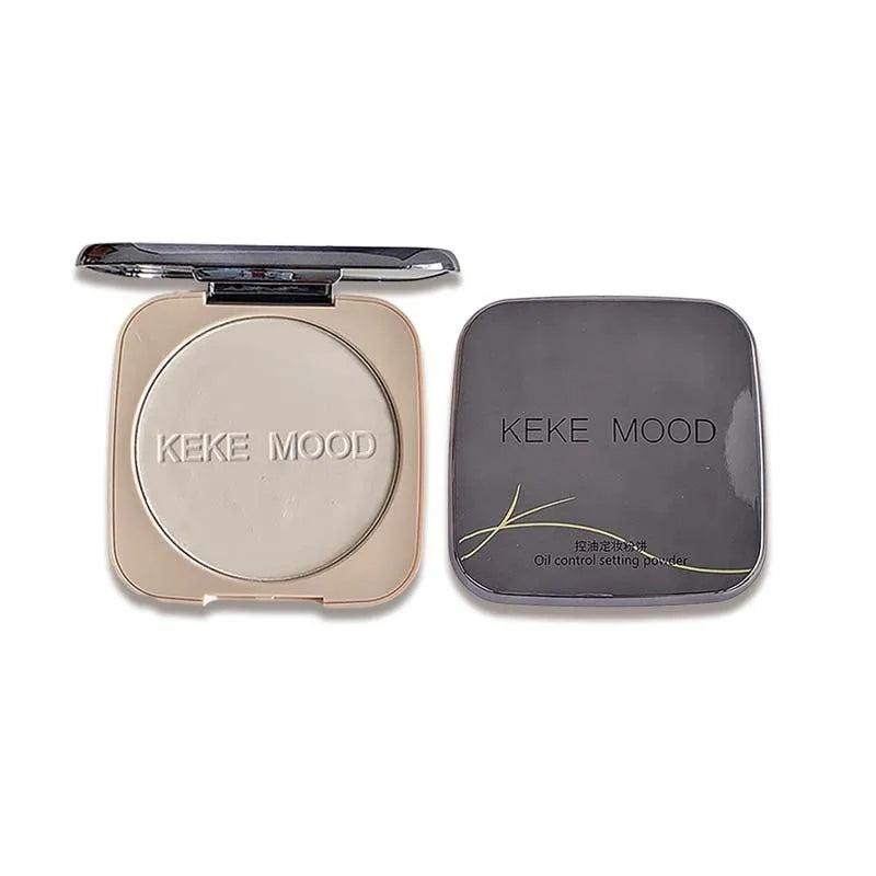 15g compact of pressed powder for oil control and brightening skin colour in three shades