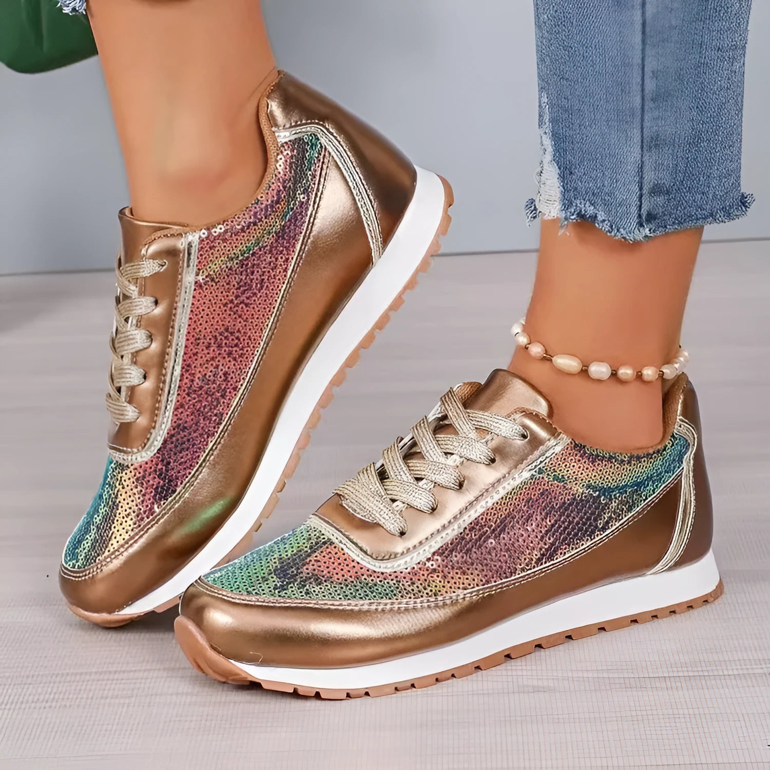 Women's thick-soled casual sneakers in black with square toe and PU leather upper