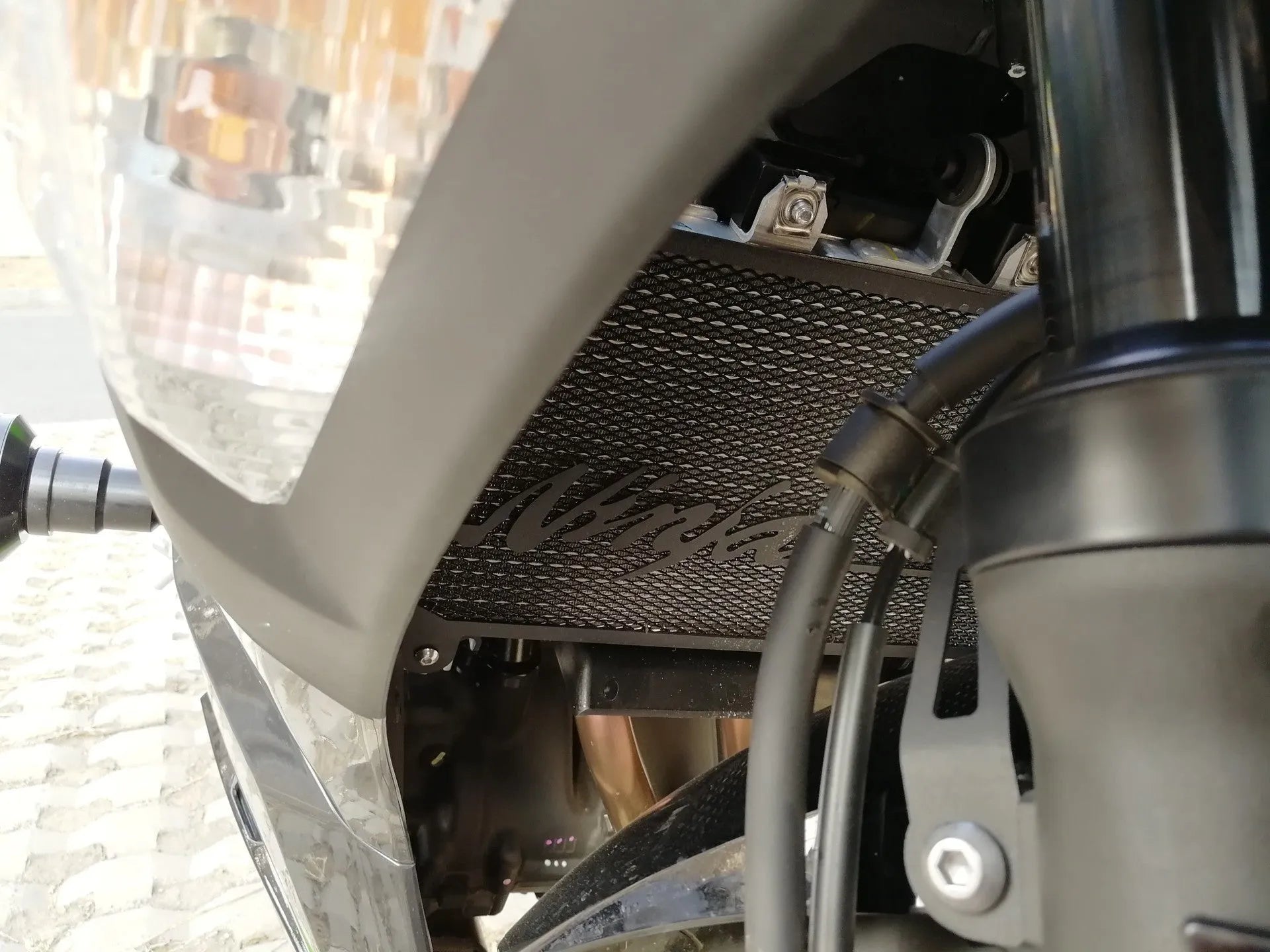 Kawasaki Z400 Ninja 400 motorcycle water tank protective net in multiple colour options