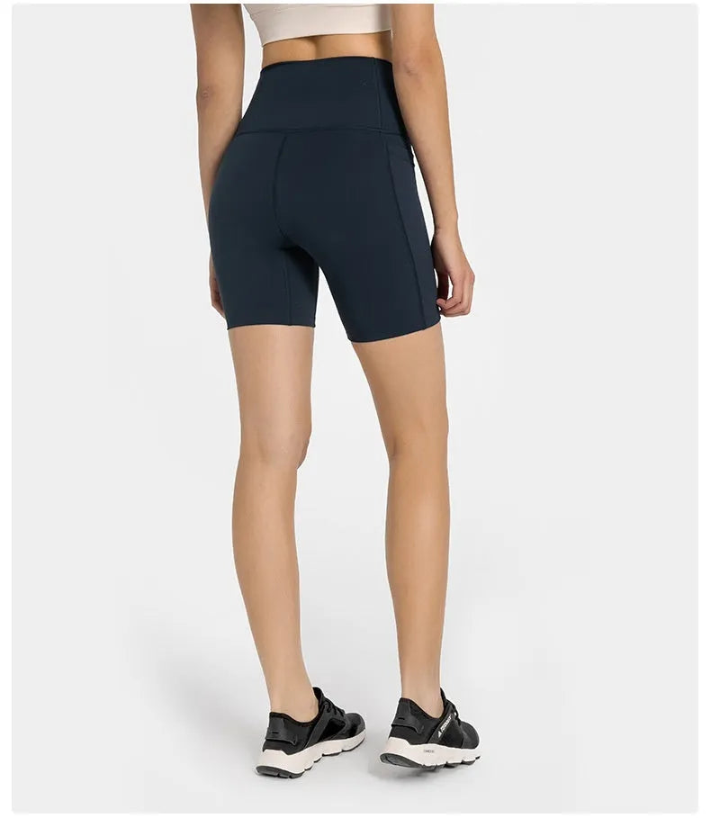 Women's super stretch sports shorts in fifth pants length with cotton blend fabric