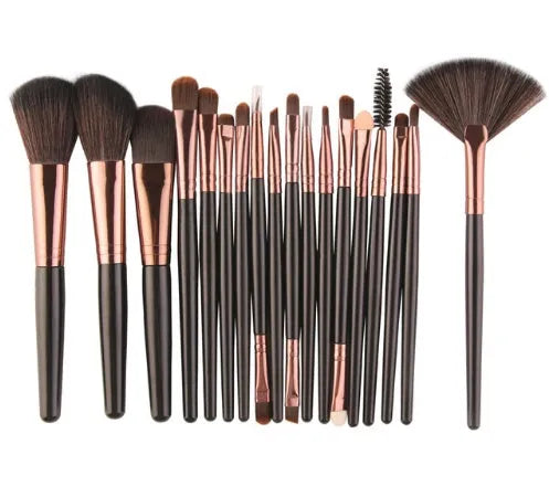 18-piece professional makeup brush set with fan-shaped contour and highlight brushes on a white background.