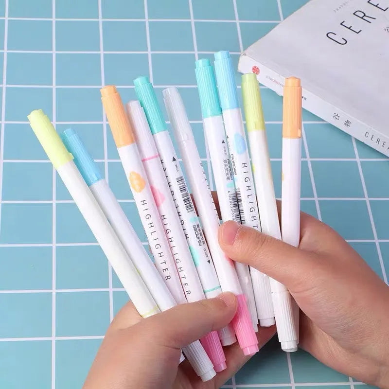 Set of five double-head highlighter gel pens with plug-in caps in assorted colours for study and office use