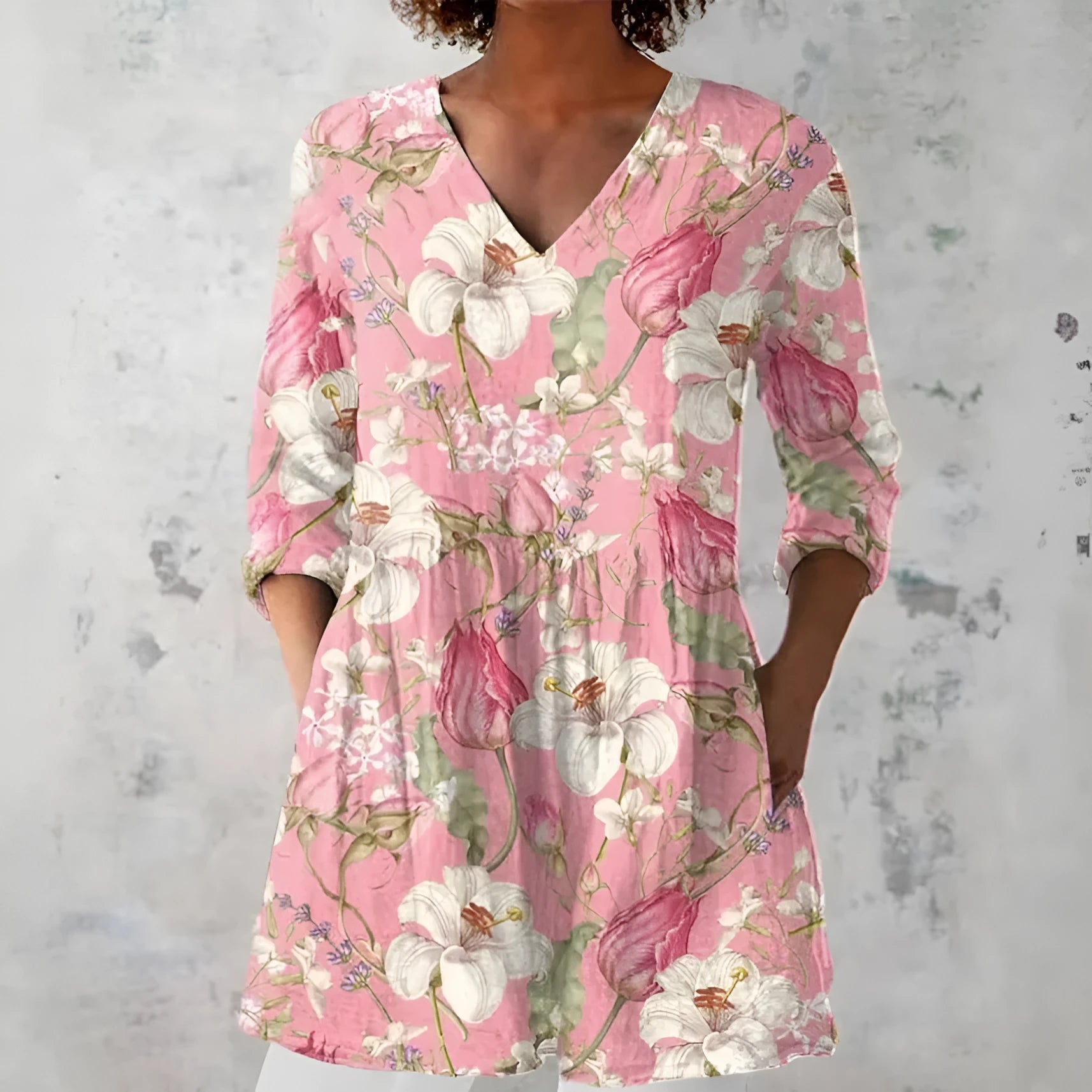 Women's retro slim fit printed long-sleeved top in a digital print design.