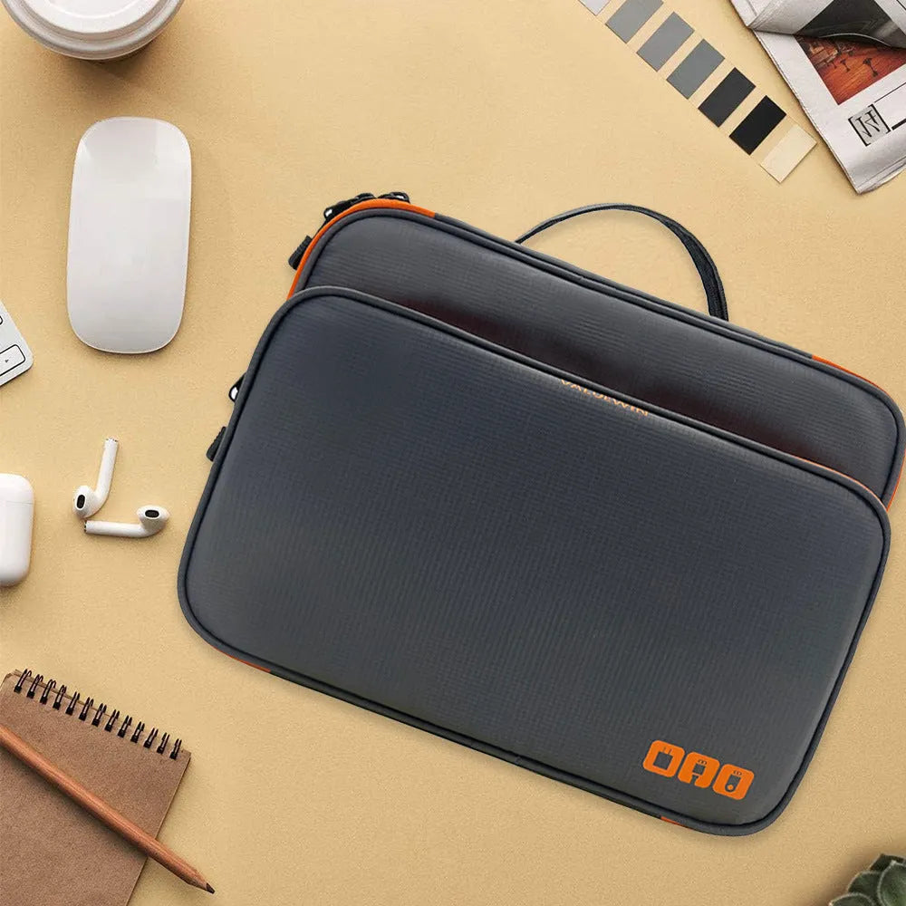 Grey three-layer polyester travel storage bag with waterproof properties for business travel organisation
