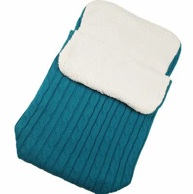 Envelope baby stroller sleeping bag in a plain colour with thick filling for winter.