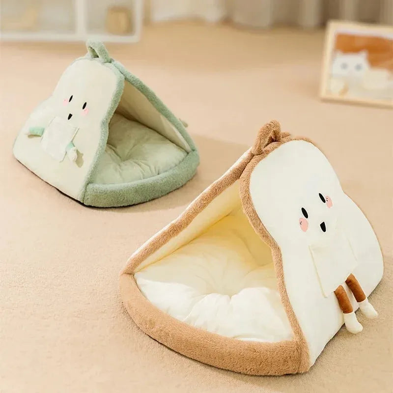 Green winter cat tent for pets with a soft blanket inside, shown in a medium size.