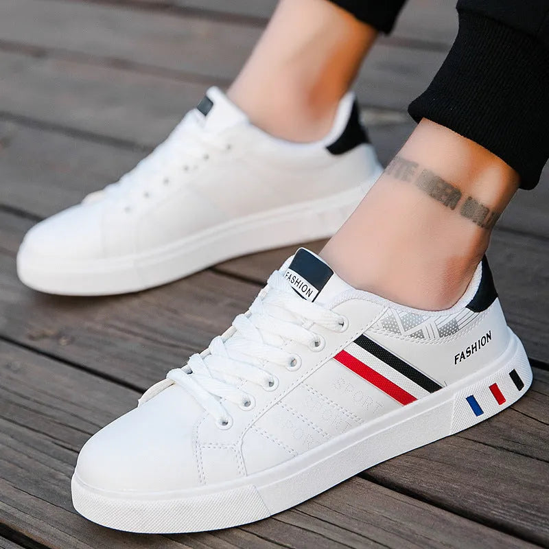 Men's classic lace-up sports shoes in black, shown on a size chart for sizes 39 to 44.
