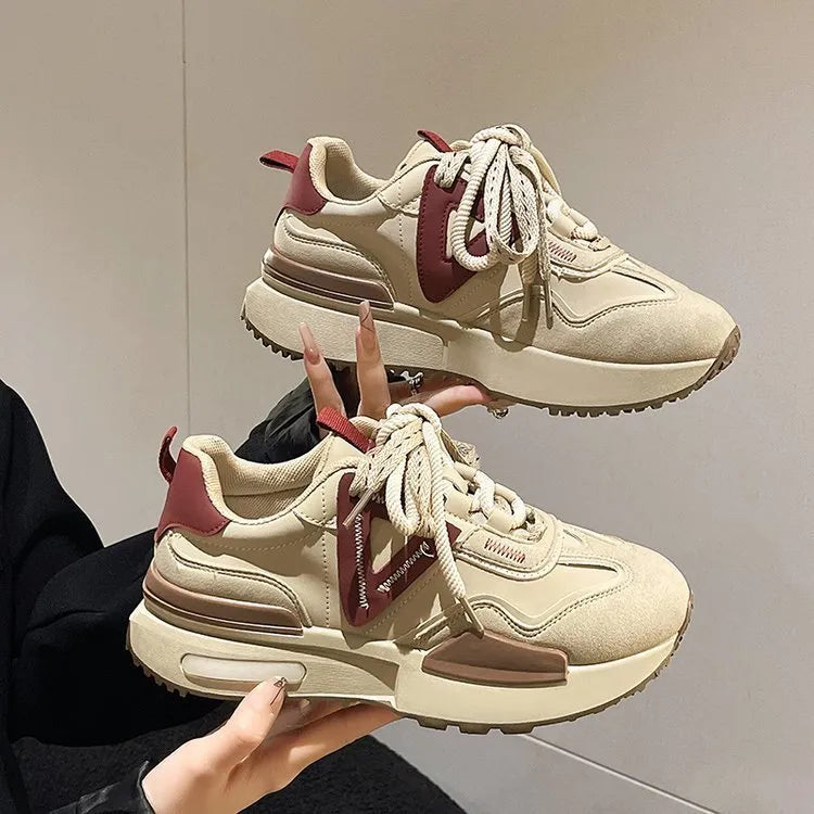 Women's black and khaki red retro platform sports shoes with artificial PU upper and rubber sole