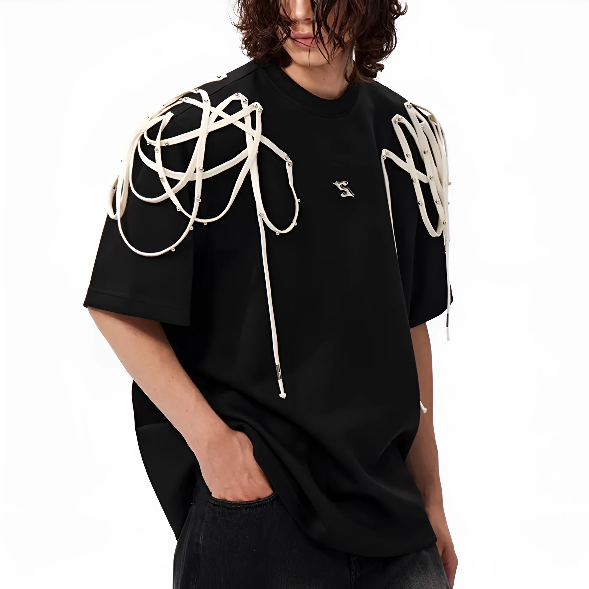 Black short-sleeved T-shirt with padded shoulders and rivet ribbon detail, loose fit with round neck