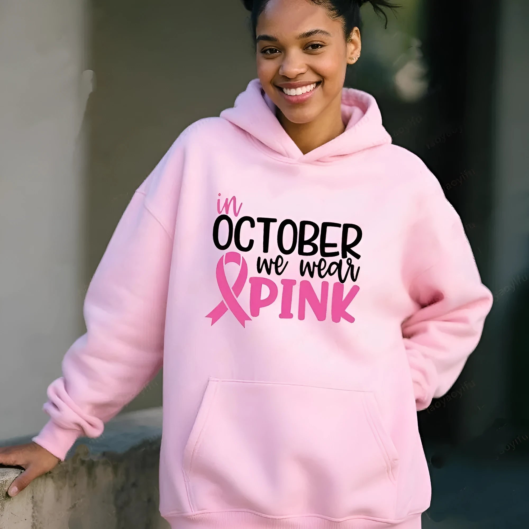 Art retro sweatshirt with hot stamping design and side seam pockets in pullover street fashion style
