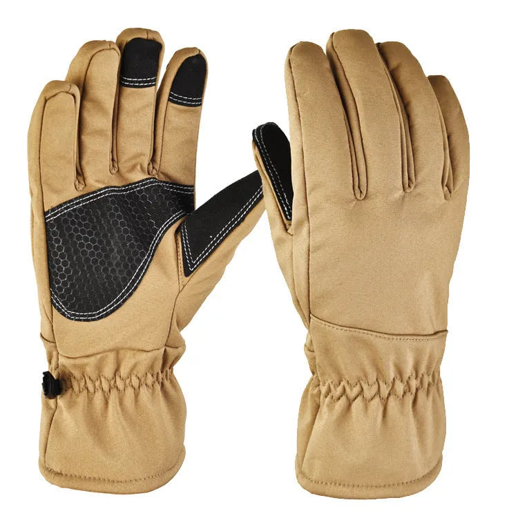 Tactical ski gloves in camouflage colour with anti-slip palm and touchscreen fingertips