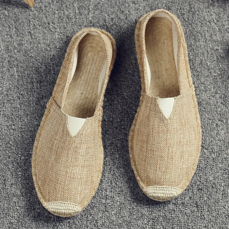 Men's solid colour canvas casual shoes with round toe in multiple size options.