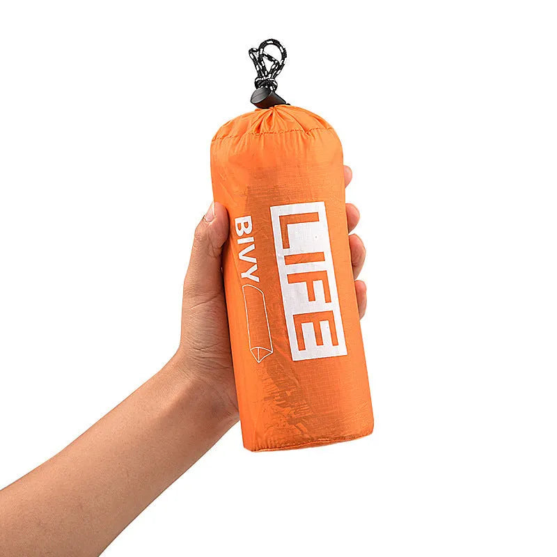 Outdoor single layer warm tent in PE aluminium foil, envelope style, with outer carry bag