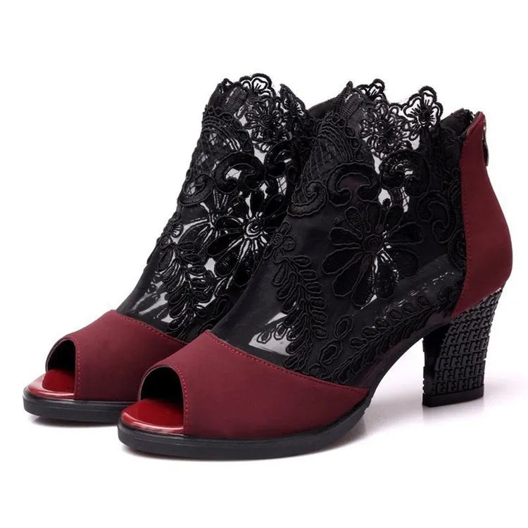 Women's black lace gladiator sandals with square high heels and zip closure