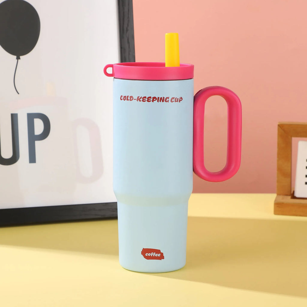Large 700ml straw cup with a carry handle in assorted colours.