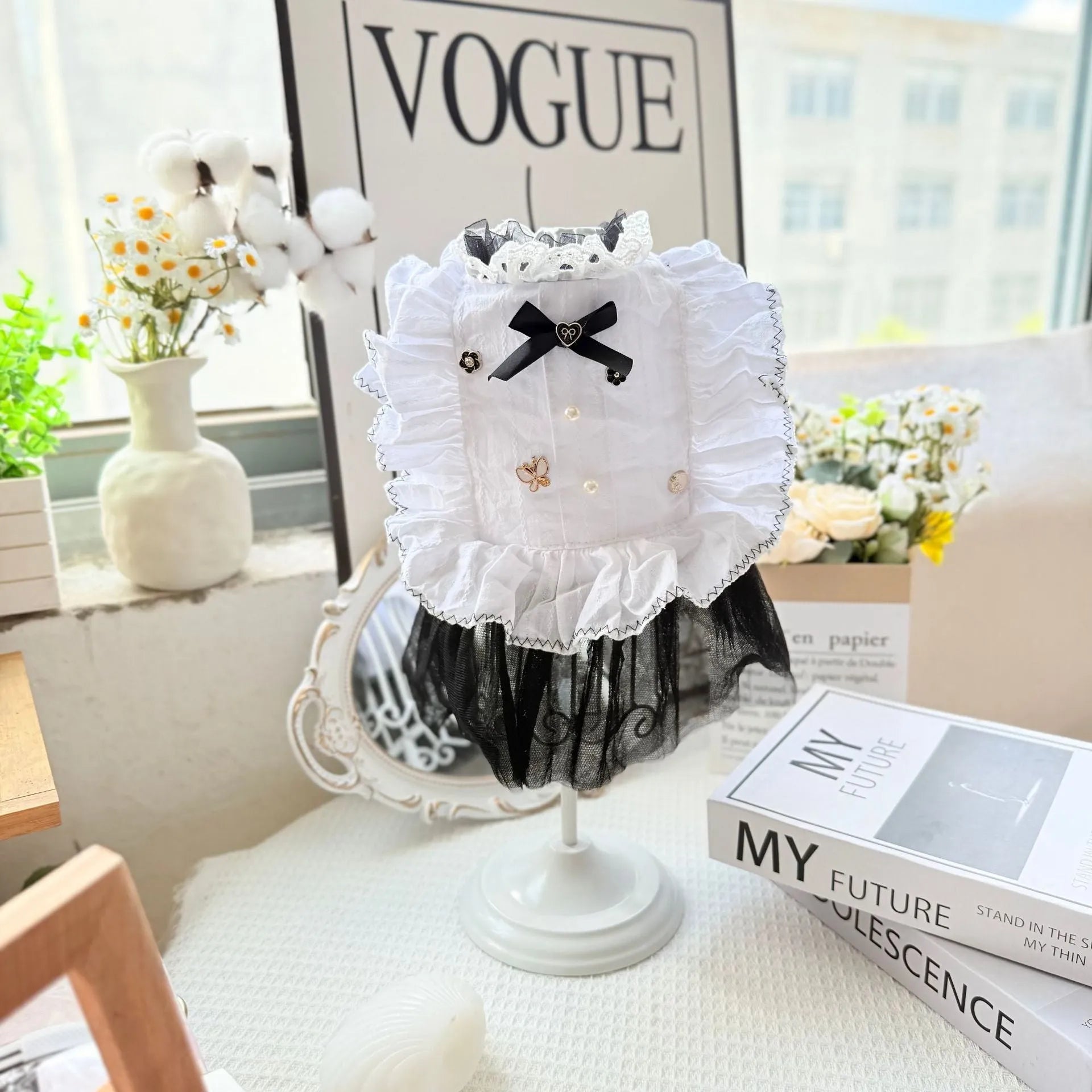 White polyester princess-style waltz gauze skirt for small to medium dogs.